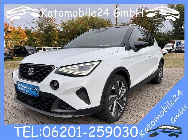 Weiß Gebraucht 2022 Seat Arona FR SUV | 14.950 € (Guter Preis) - Bild 1/4