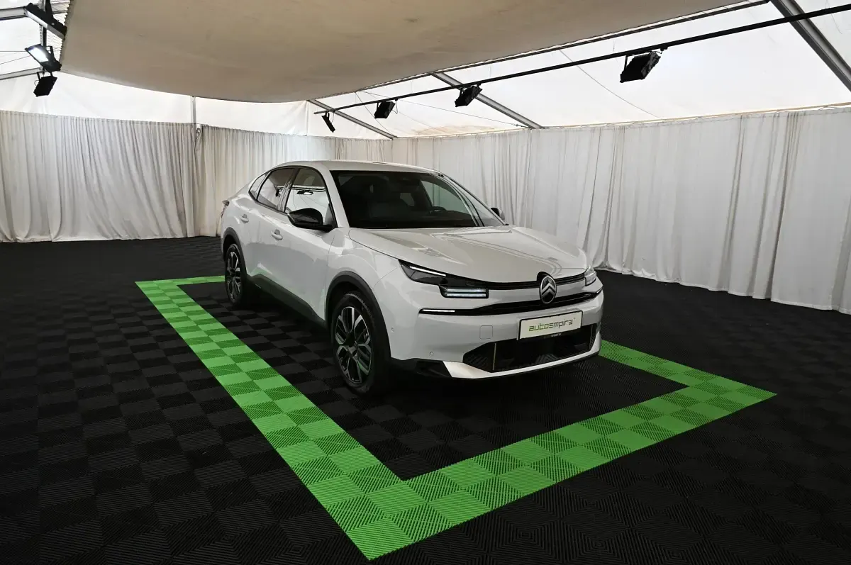 Gebraucht Citroën C4 X 145 PS (106 kW) 2025 Weiß SUV