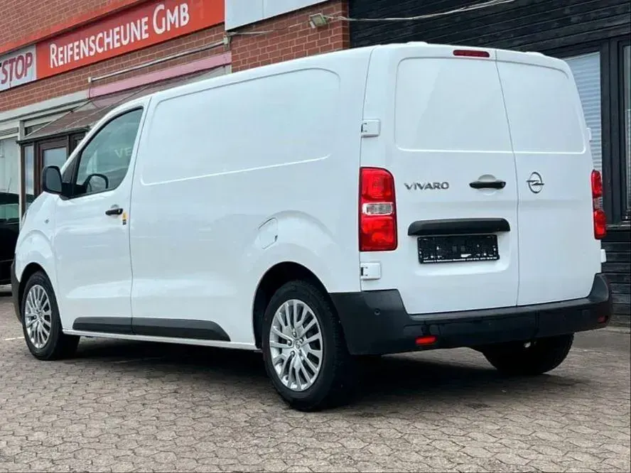 Gebraucht Opel Vivaro-e Combi 120 PS (88 kW) 2021 Weiß Van / Kleinbus