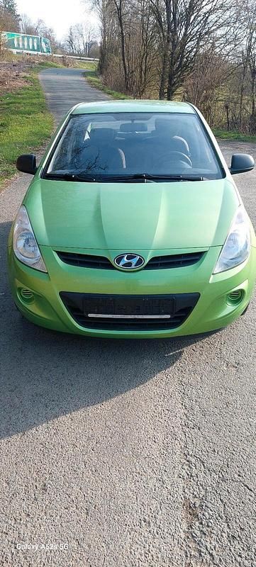 Gebraucht Hyundai i20 77 PS (56 kW) 2009 Grün Kleinwagen