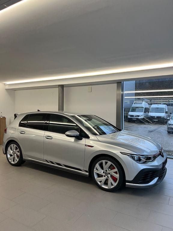 Silber Gebraucht 2023 VW Golf VIII GTI Clubsport Limousine | 31.500 € (Guter Preis) - Bild 1/4