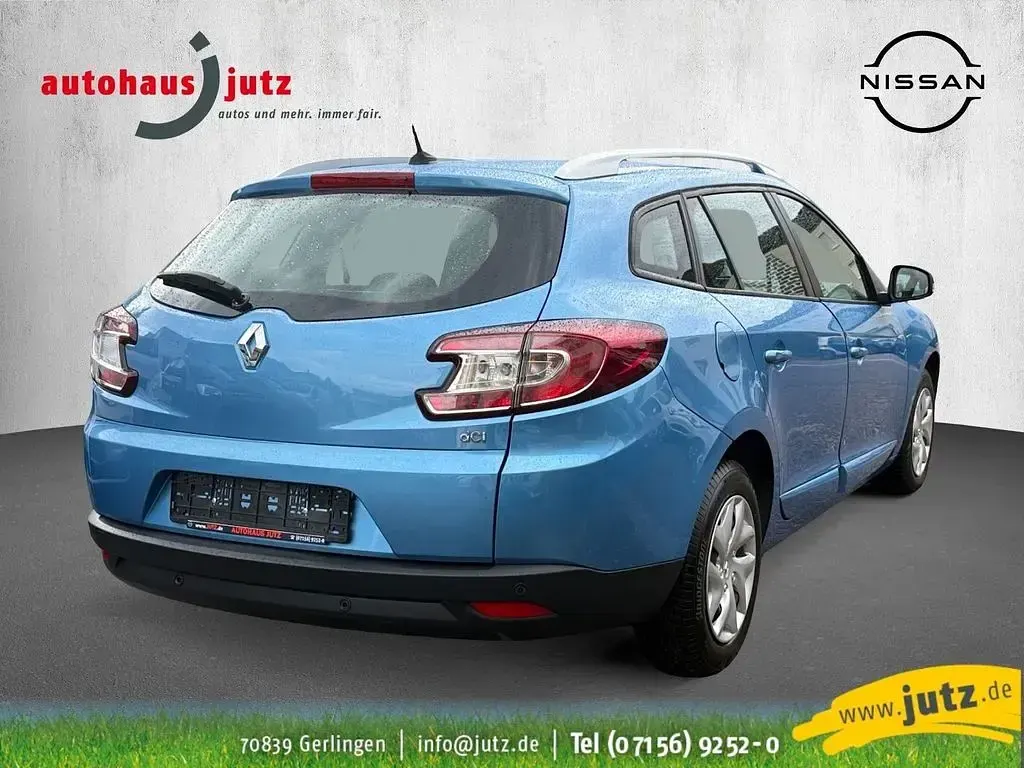Gebraucht Renault Mégane LIMITED 110 PS (80 kW) 2015 Blau Limousine