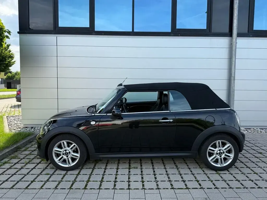 Gebraucht Mini Cooper Cabriolet 122 PS (89 kW) 2015 Schwarz Cabrio