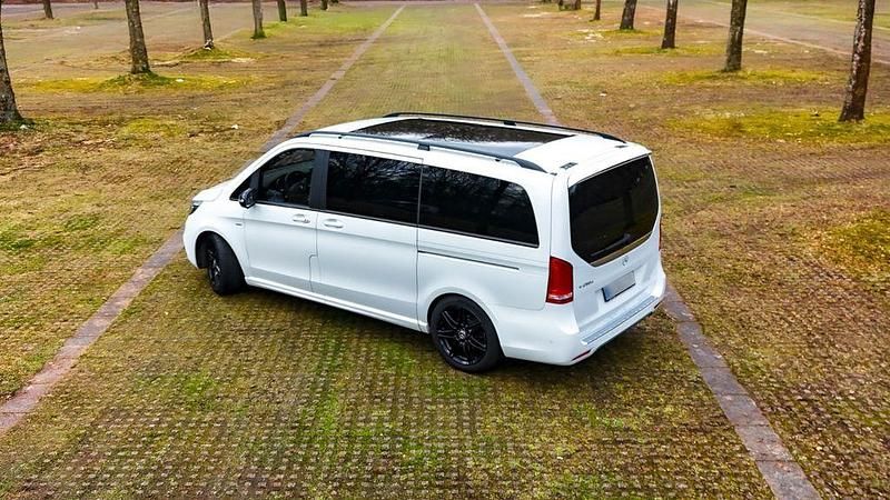 Weiß Gebraucht 2019 Mercedes V250 Edition Van / Kleinbus | 45.000 € (Fairer Preis) - Bild 1/4