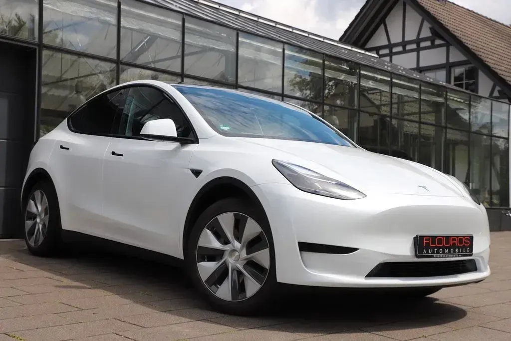 Gebraucht Tesla Model Y RWD 255 kW (347 PS) 2023 Weiß SUV