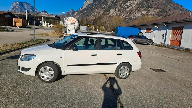 Gebraucht Skoda Fabia 75 PS (55 kW) 2012 Weiß Kombi