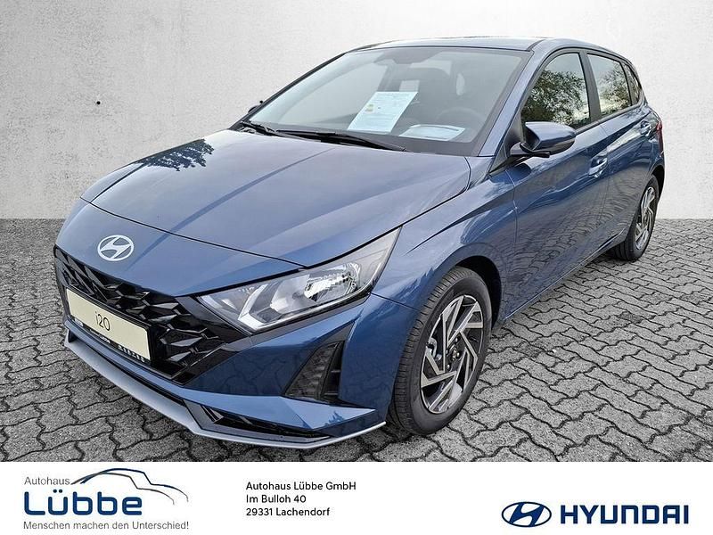 Blau Neu 2025 Hyundai i20 Trend Limousine | 23.480 € (Etwas zu teuer) - Bild 1/4
