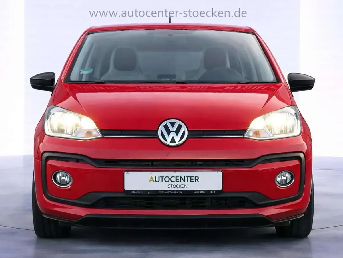 Second-hand VW up! Beats 90 CP (66 kW) 2018 Roșu Hatchback
