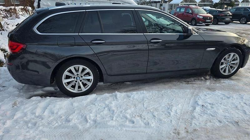 Gebraucht BMW 530 Performance 258 PS (189 kW) 2013 Schwarz Kombi