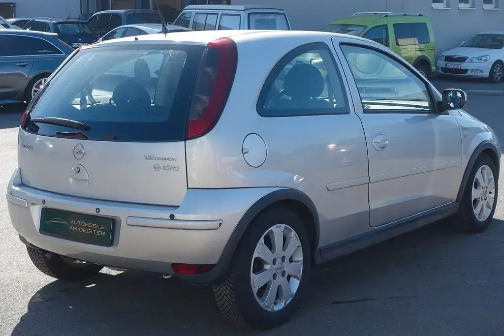 Gebraucht Opel Corsa Edition 80 PS (58 kW) 2005 Silber Kleinwagen