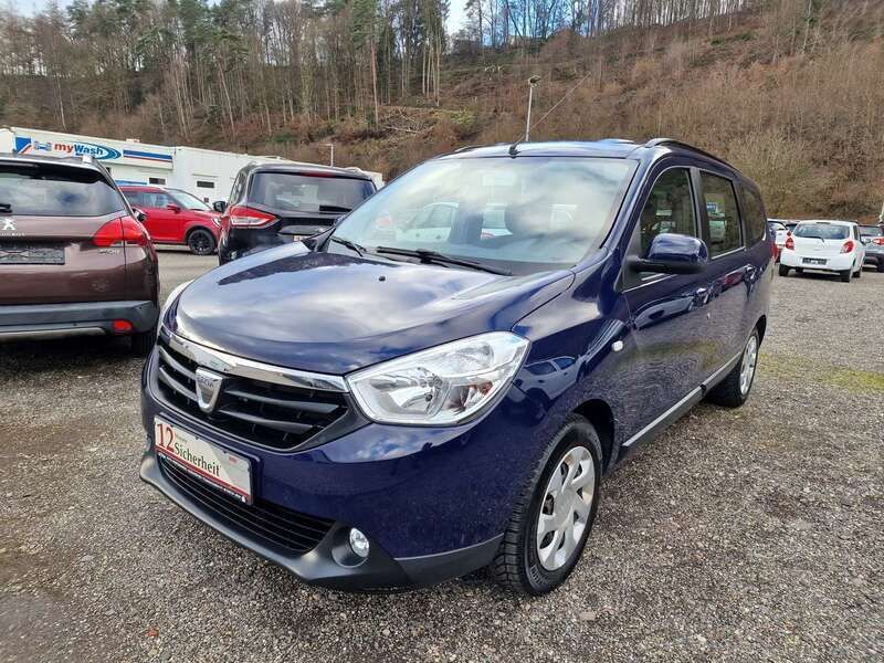 Blau marine Gebraucht 2017 Dacia Lodgy Lauréate Van / Kleinbus | 9.999 € (Fairer Preis) - Bild 1/4