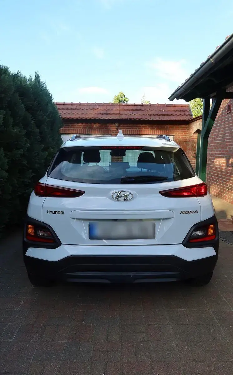 Gebraucht Hyundai Kona Style 177 PS (130 kW) 2020 Weiß SUV