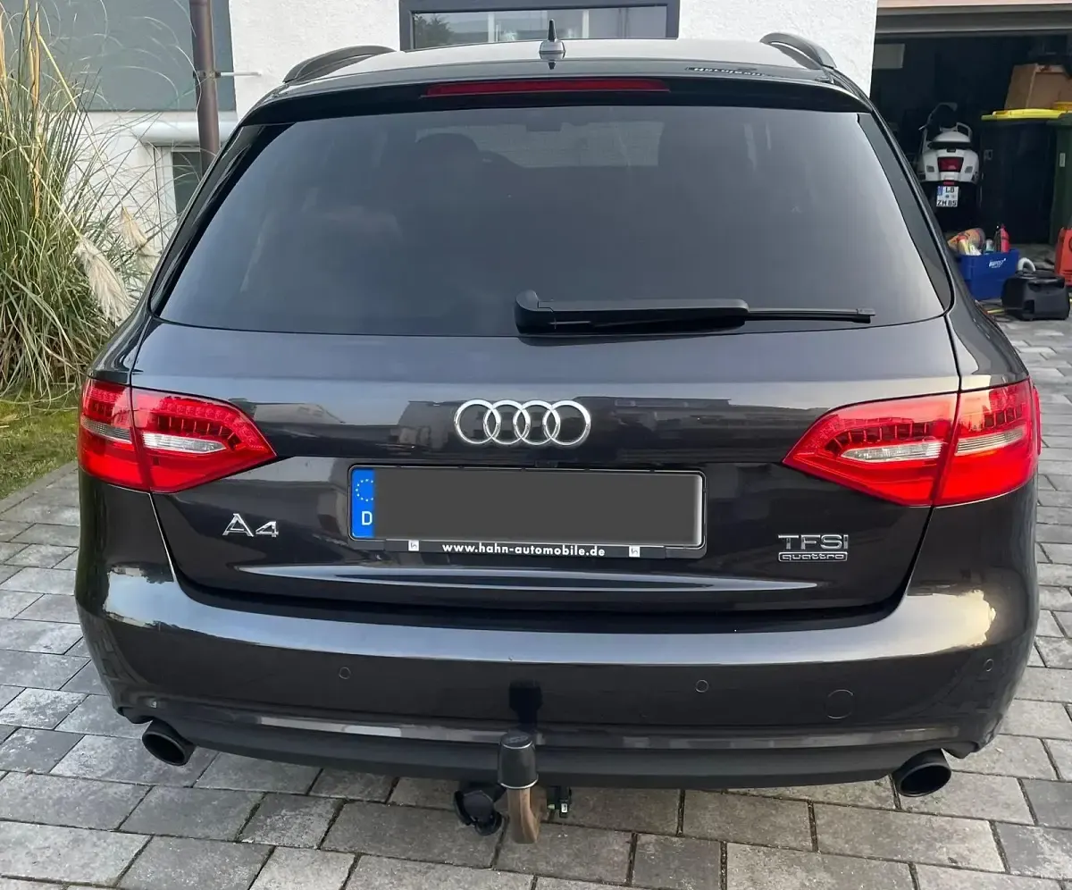 Gebraucht Audi A4 Advanced 170 PS (125 kW) 2015 Grau Kombi