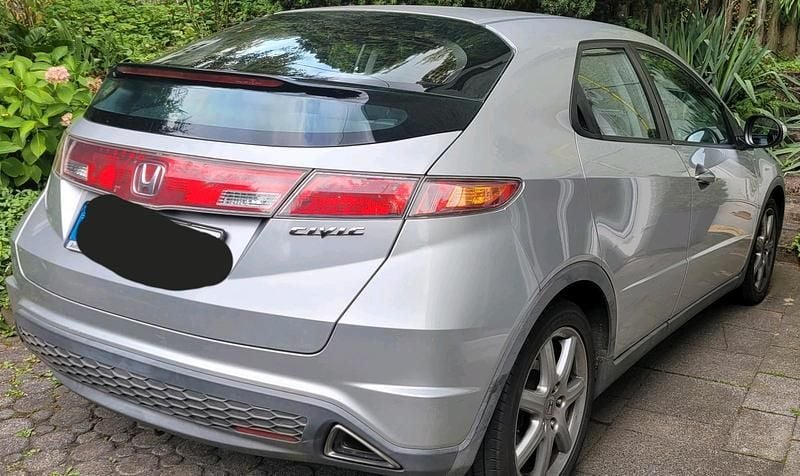 Silber Gebraucht 2006 Honda Civic Limousine | 3.500 € (Fairer Preis) - Bild 1/4
