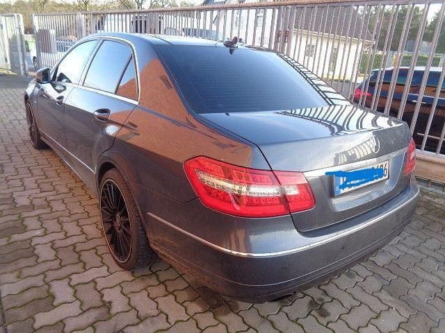 Gebraucht Mercedes E350 Elegance 265 PS (194 kW) 2010 Grau Limousine
