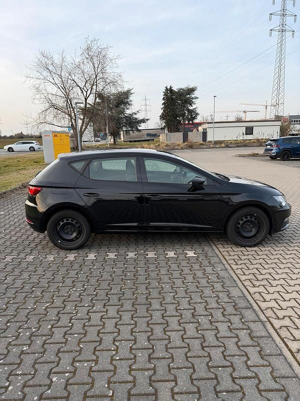 Gebraucht Seat Leon Style 110 PS (80 kW) 2018 Schwarz Kleinwagen