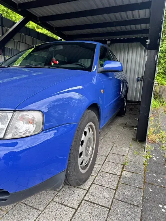 Gebraucht Audi A3 Attraction 102 PS (75 kW) 2000 Blau Kleinwagen