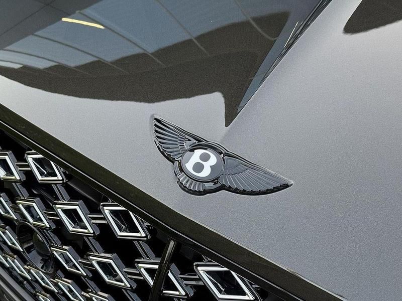 Neu Bentley Continental Mulliner 782 PS (575 kW) 2026 Cabrio