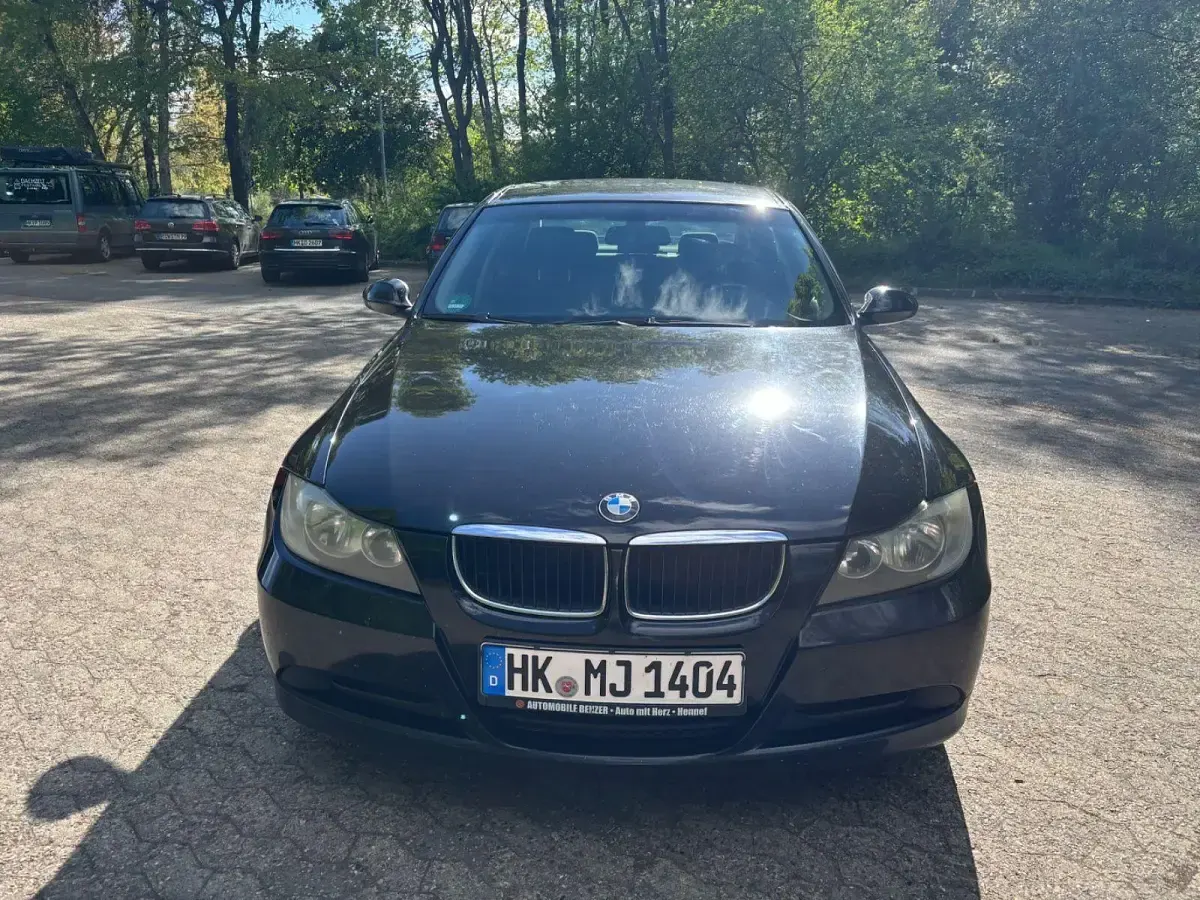 Brugt BMW 320 177 HK (130 kW) 2010 Sort Sedan