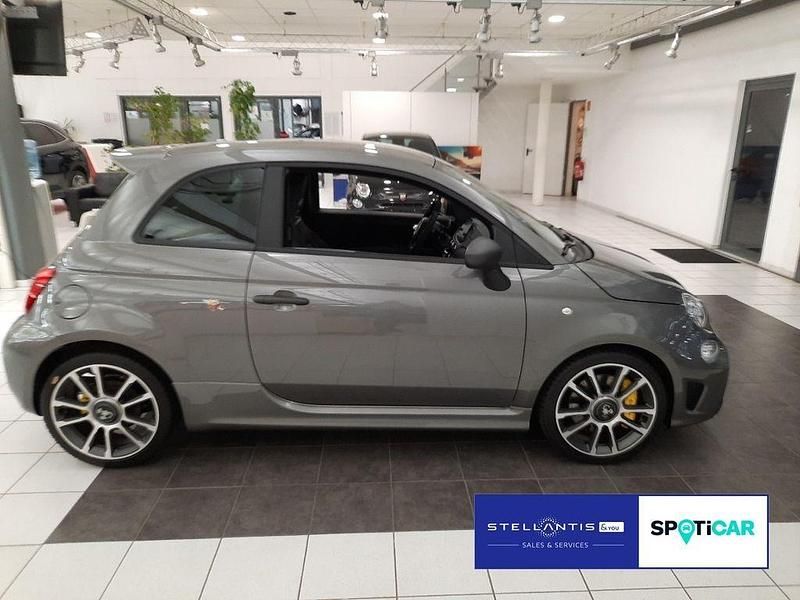 Gebraucht Abarth 695 179 PS (131 kW) 2024 Grau Kleinwagen