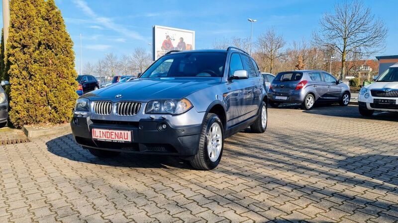 Silbergrau metallic Gebraucht 2004 BMW X3 SUV | 11.499 € - Bild 1/4