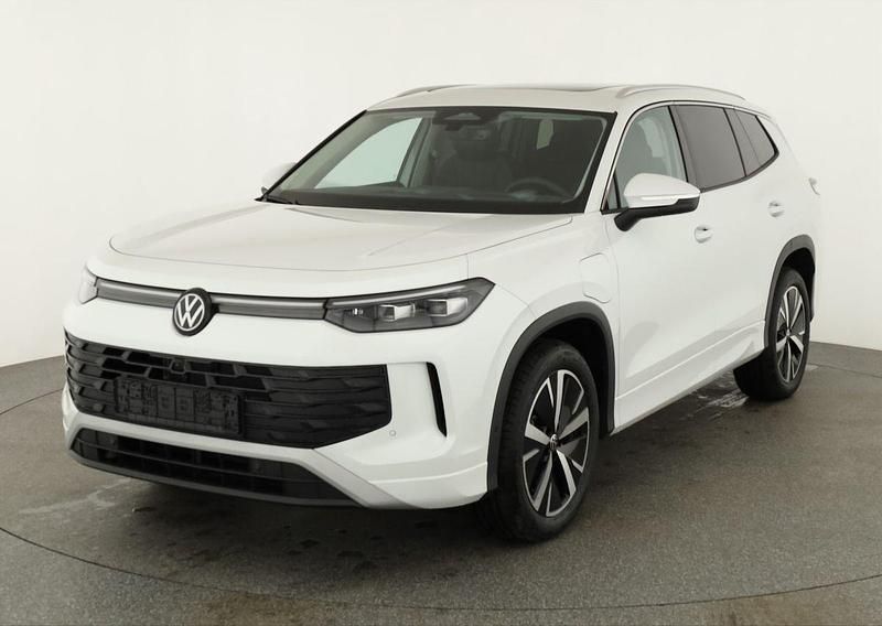 Neu VW Tayron Life 204 PS (150 kW) 2025 Oryxweiß perlmutteffekt SUV