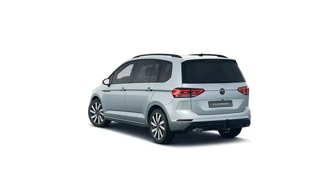 Gebraucht VW Touran Highline 150 PS (110 kW) 2025 Oyster silver metallic Van / Kleinbus