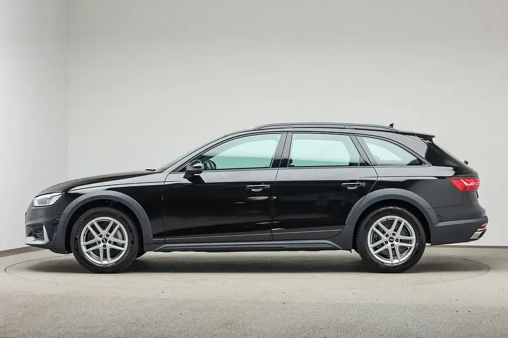 Gebraucht Audi A4 Allroad Ambiente 265 PS (194 kW) 2022 Brillantschwarz Kombi