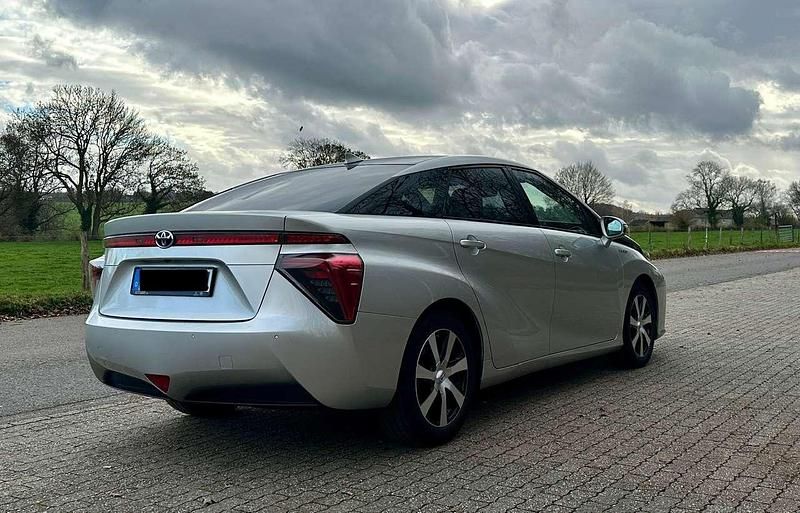 Gebraucht Toyota Mirai 154 PS (113 kW) 2017 Limousine