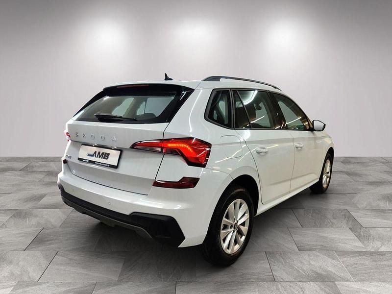 Gebraucht Skoda Kamiq Selection 95 PS (69 kW) 2025 Moonweiß perleffekt SUV