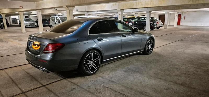 Gebraucht Mercedes E350 258 PS (189 kW) 2016 Grau Limousine