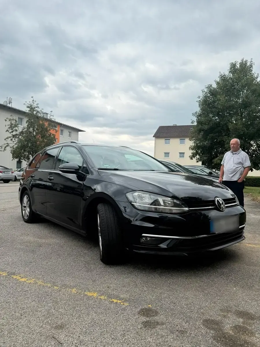 Gebraucht VW Golf VII 115 PS (84 kW) 2018 Schwarz Limousine