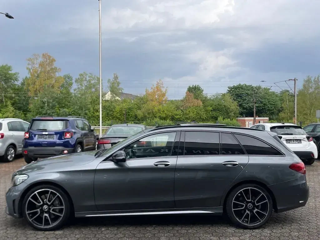 Gebraucht Mercedes C300 245 PS (180 kW) 2019 Grau Limousine