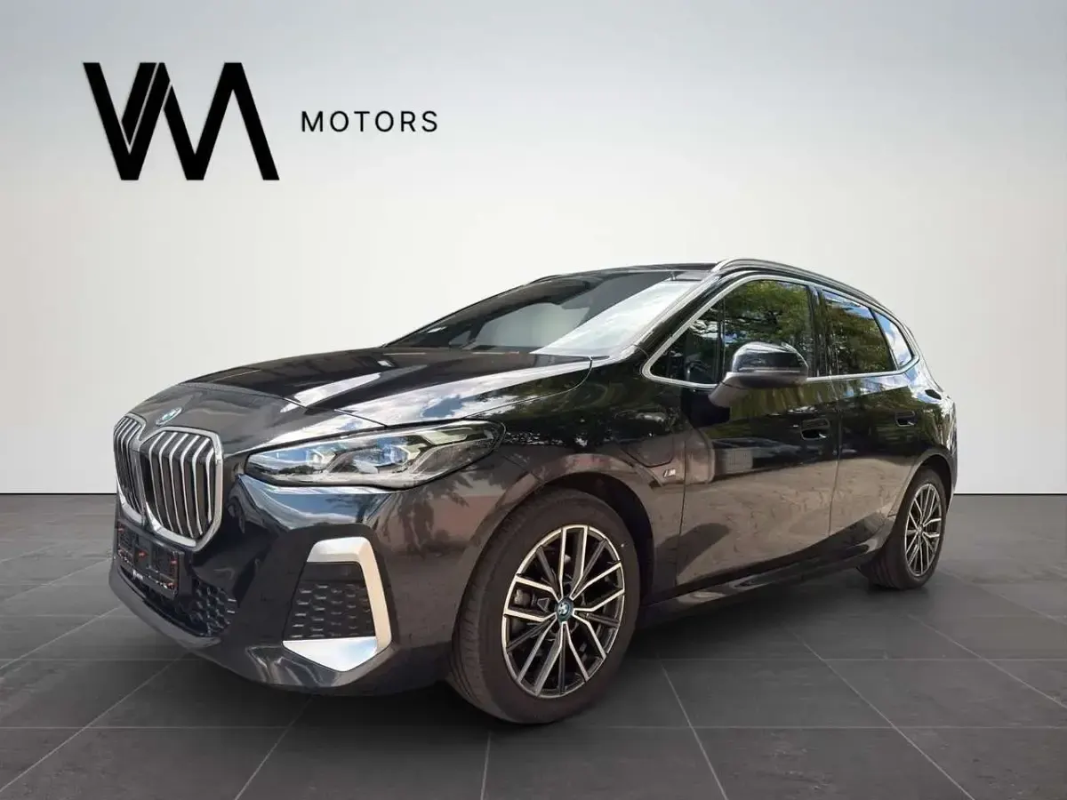 Gebraucht BMW 225 M Sport 245 PS (180 kW) 2024 Saphirschwarz Van / Kleinbus