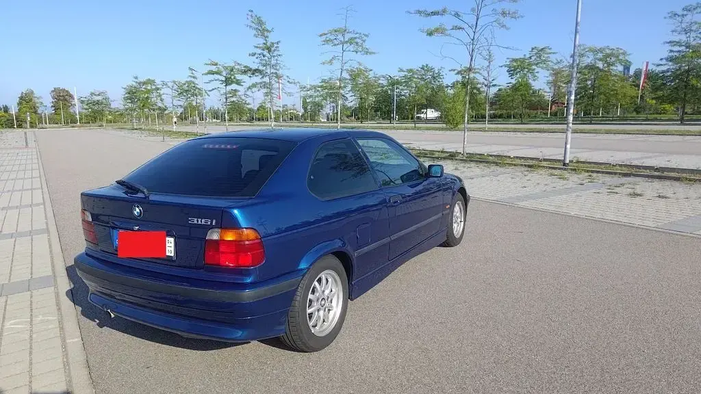 Gebraucht BMW 316 Sport Line 105 PS (77 kW) 2000 Blau Limousine