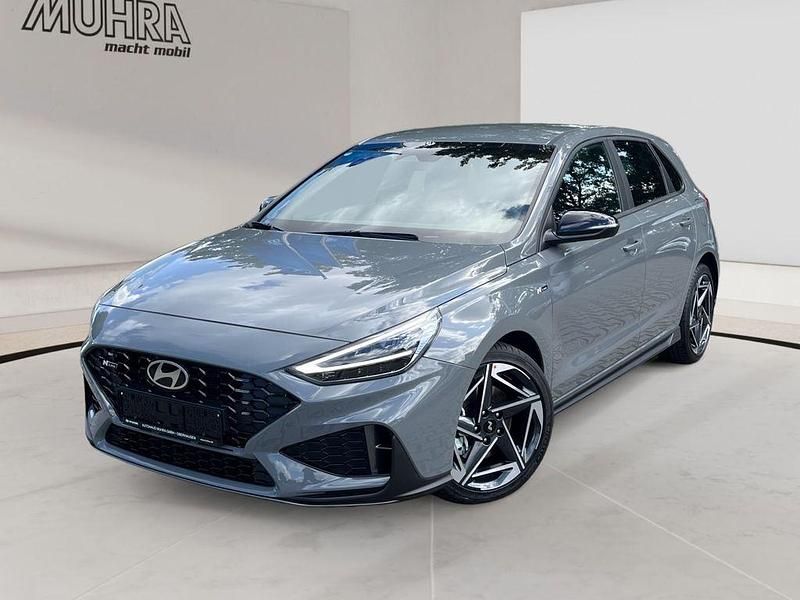 Shadow grey Neu 2025 Hyundai i30 N Line Limousine | 29.789 € (Fairer Preis) - Bild 1/4