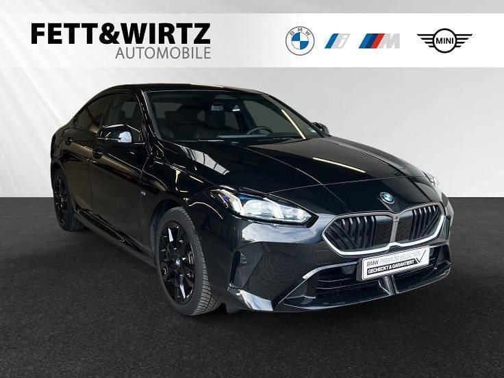 Gebraucht BMW 220 M Sport 170 PS (125 kW) 2025 Black sapphire metallic Limousine