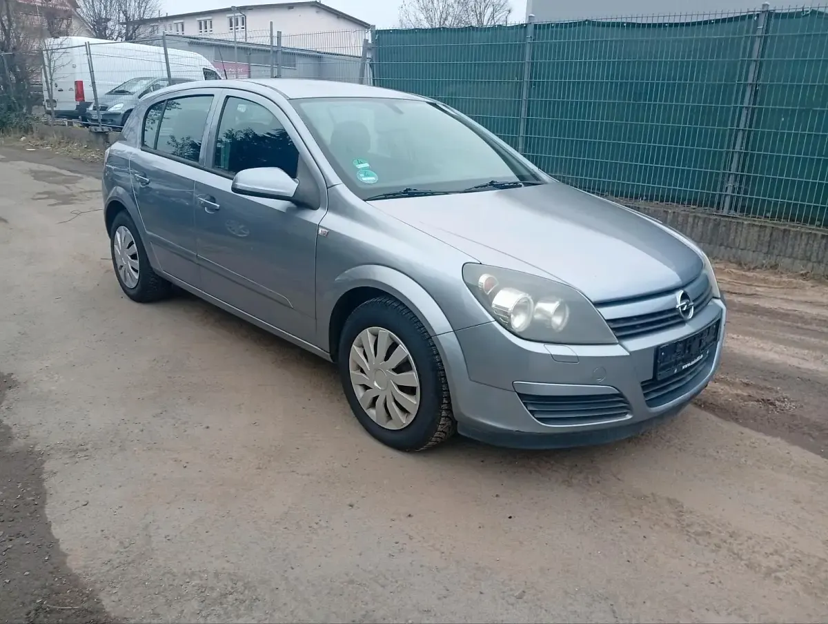 Gebraucht Opel Astra 90 PS (66 kW) 2005 Grau Limousine