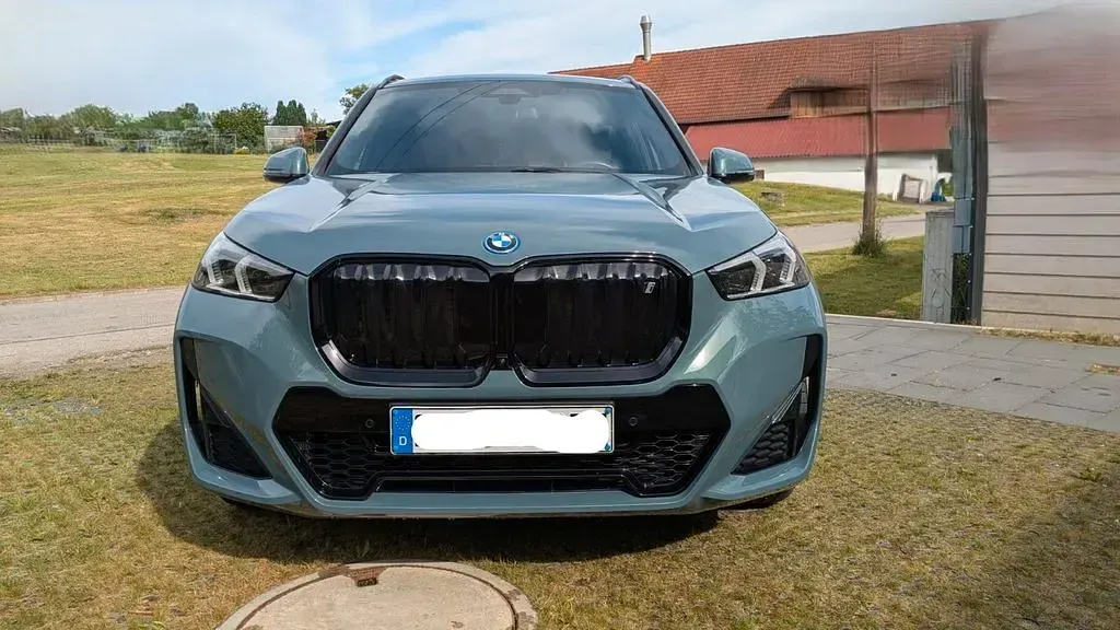 Gebraucht BMW iX1 M Sport 230 kW (313 PS) 2023 Grün SUV