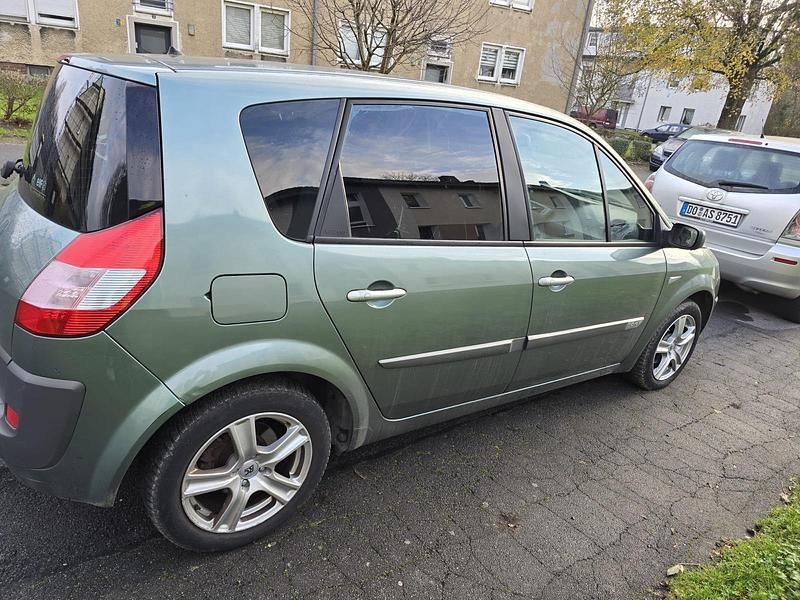 Gebraucht Renault Mégane II 105 PS (77 kW) 2004 Andere farben Limousine