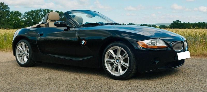 Schwarz Gebraucht 2003 BMW Z4 Cabrio | 16.300 € (Fairer Preis) - Bild 1/4
