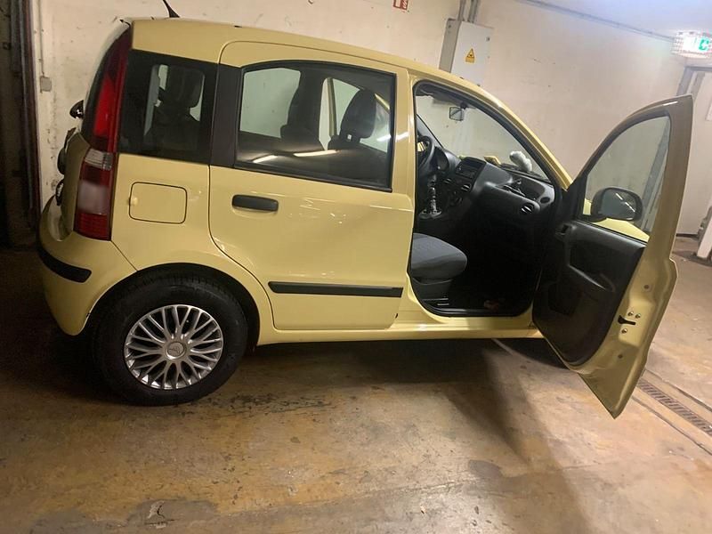 Gebraucht Fiat Panda 69 PS (50 kW) 2012 Gelb Kleinwagen
