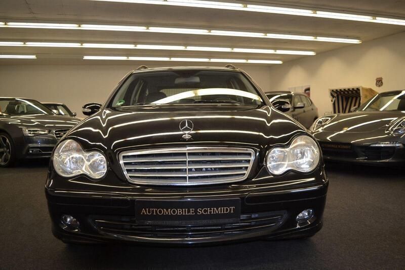 Schwarz Gebraucht 2006 Mercedes C180 Kombi | 4.950 € (Etwas zu teuer) - Bild 1/4