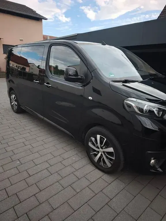 Gebraucht Toyota Proace Executive 177 PS (130 kW) 2020 Schwarz Van / Kleinbus