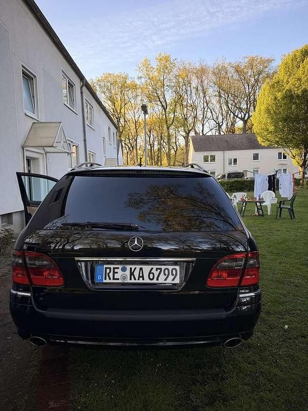 Gebraucht Mercedes E320 Avantgarde 224 PS (164 kW) 2007 Kombi
