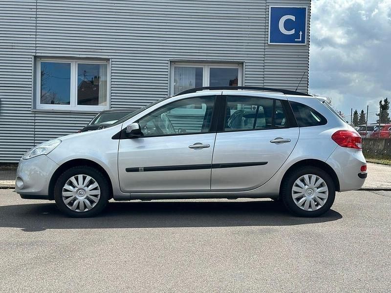 Gebraucht Renault Clio II 101 PS (74 kW) 2010 Grau Limousine
