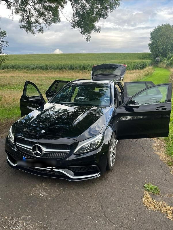 Schwarz Gebraucht 2015 Mercedes C63S AMG AMG Kombi | 33.800 € (Teuer) - Bild 1/4