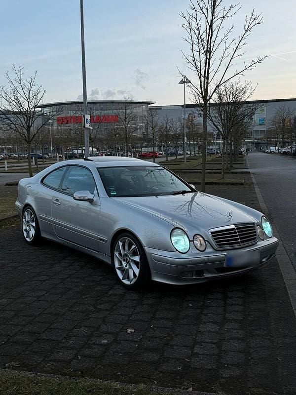 Gebraucht Mercedes CLK320 218 PS (160 kW) 2000 Silber Coupé