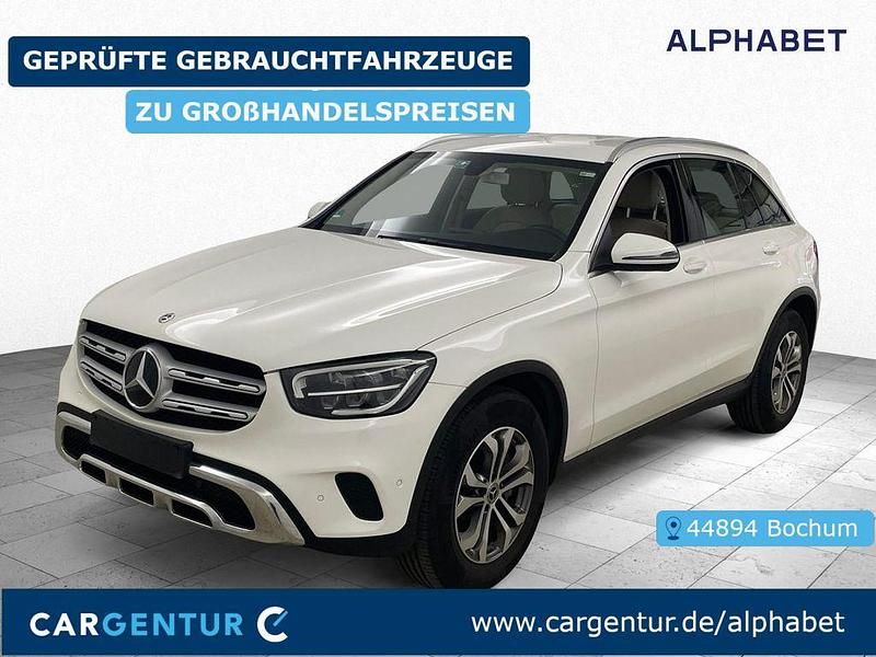 Polarweiß Gebraucht 2020 Mercedes GLC200 SUV | 28.790 € (Guter Preis) - Bild 1/2