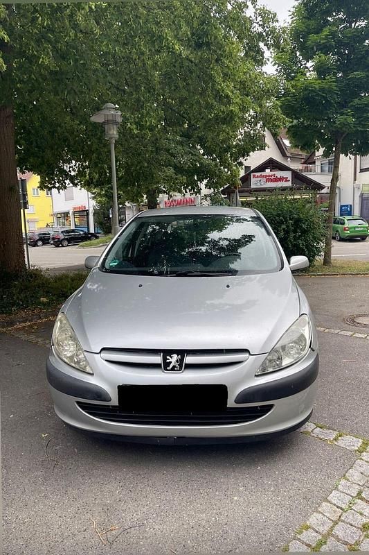 Grau Gebraucht 2005 Peugeot 307 Kombi | 2.800 € - Bild 1/4